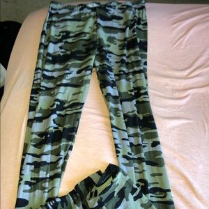 Camo soft leggings